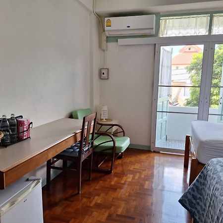 The Commonroom Cnx Chiang Mai Exterior foto