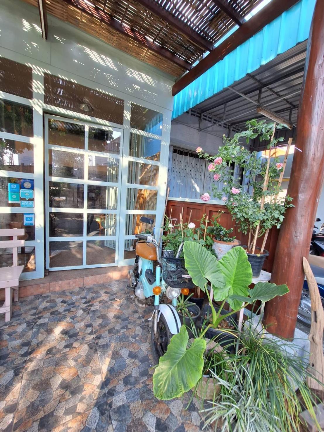 The Commonroom Cnx Chiang Mai Exterior foto