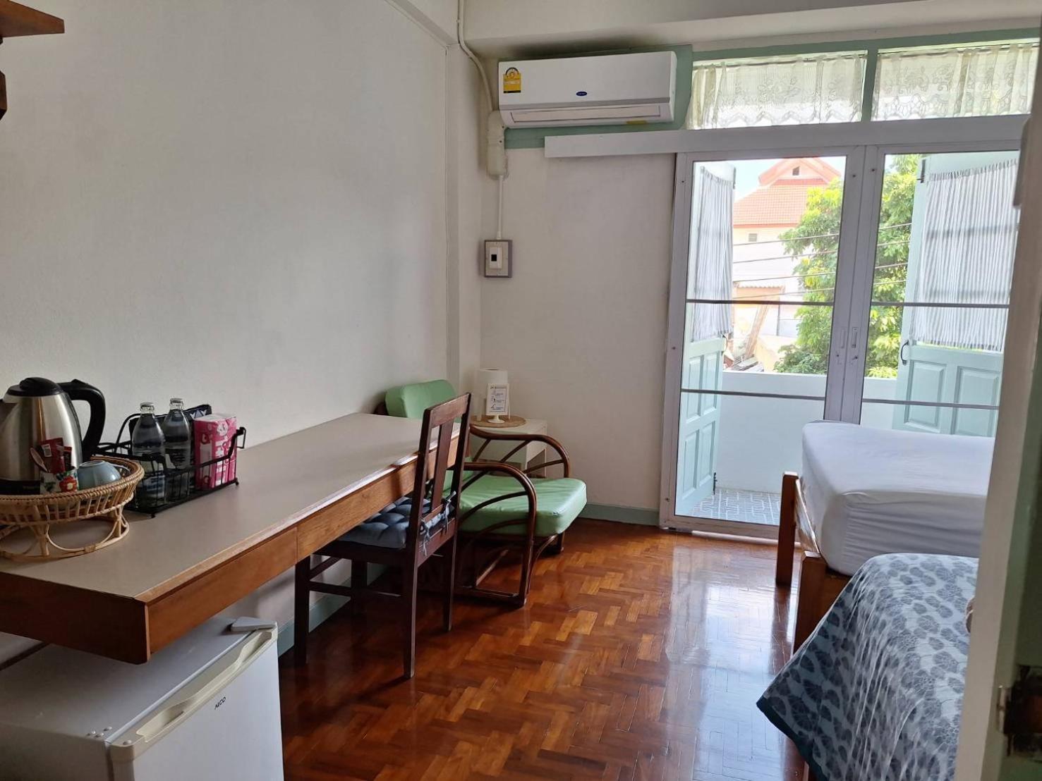 The Commonroom Cnx Chiang Mai Exterior foto