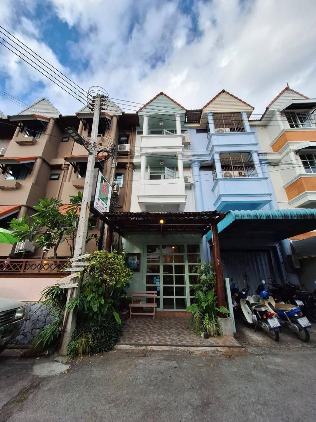 The Commonroom Cnx Chiang Mai Exterior foto