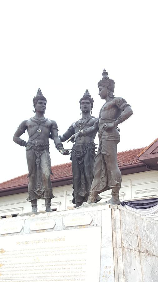 The Commonroom Cnx Chiang Mai Exterior foto