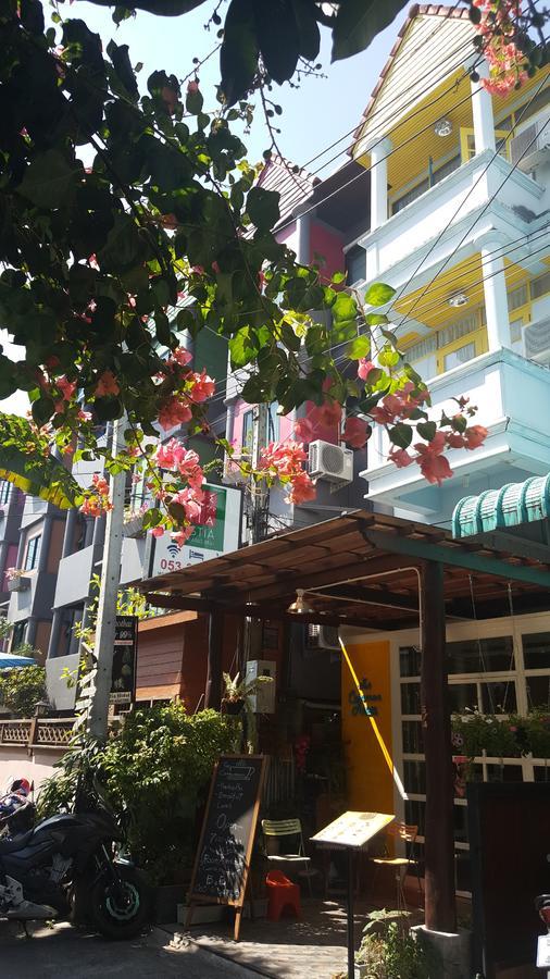 The Commonroom Cnx Chiang Mai Exterior foto